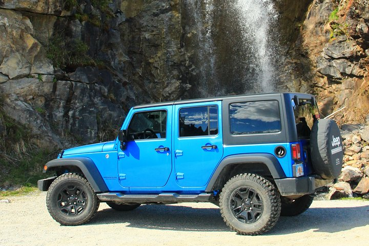 DIY Jeep at Bridal Veil Falls